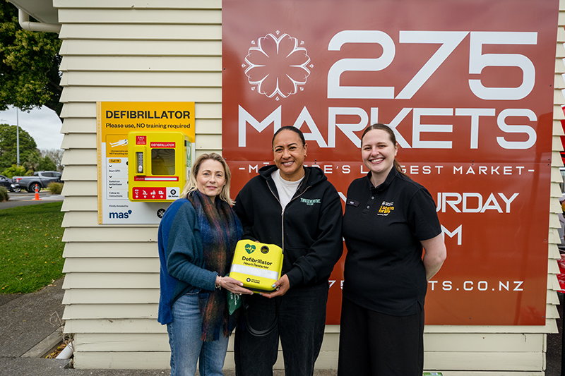 Defib handover HHSJ 275 Markets