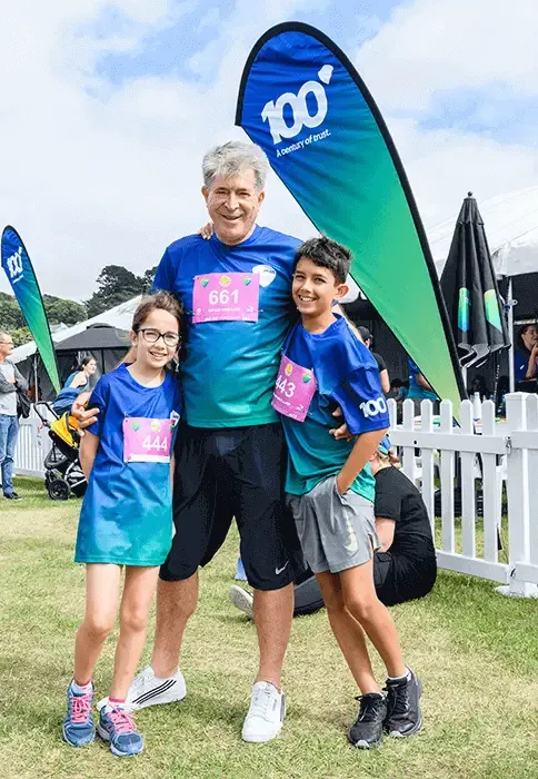 MAS-CEO-Martin-Stokes-with-his-children-Raf-and-Conrad-at-Wellington-Round-the-Bays