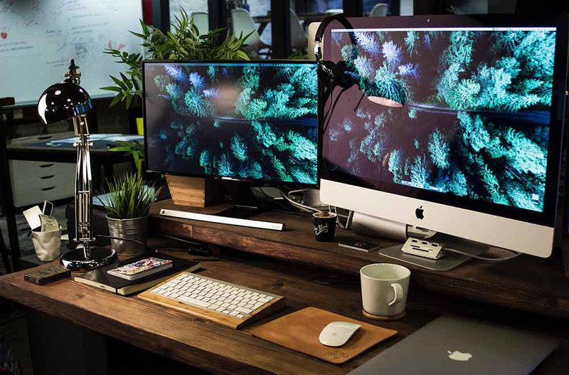 Workplace-Equipment-by-Green-Chameleon-on-Unsplash.jpg